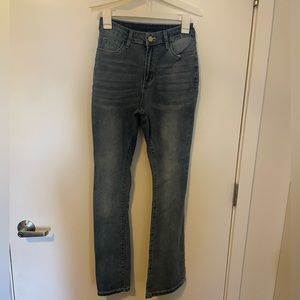 Simple Style high rise 2000s jeans